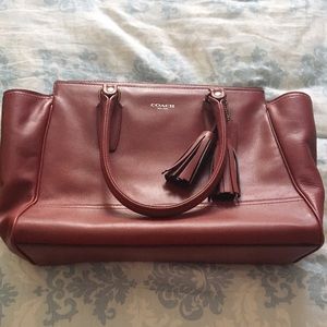 EUC. Burgundy Coach bag.